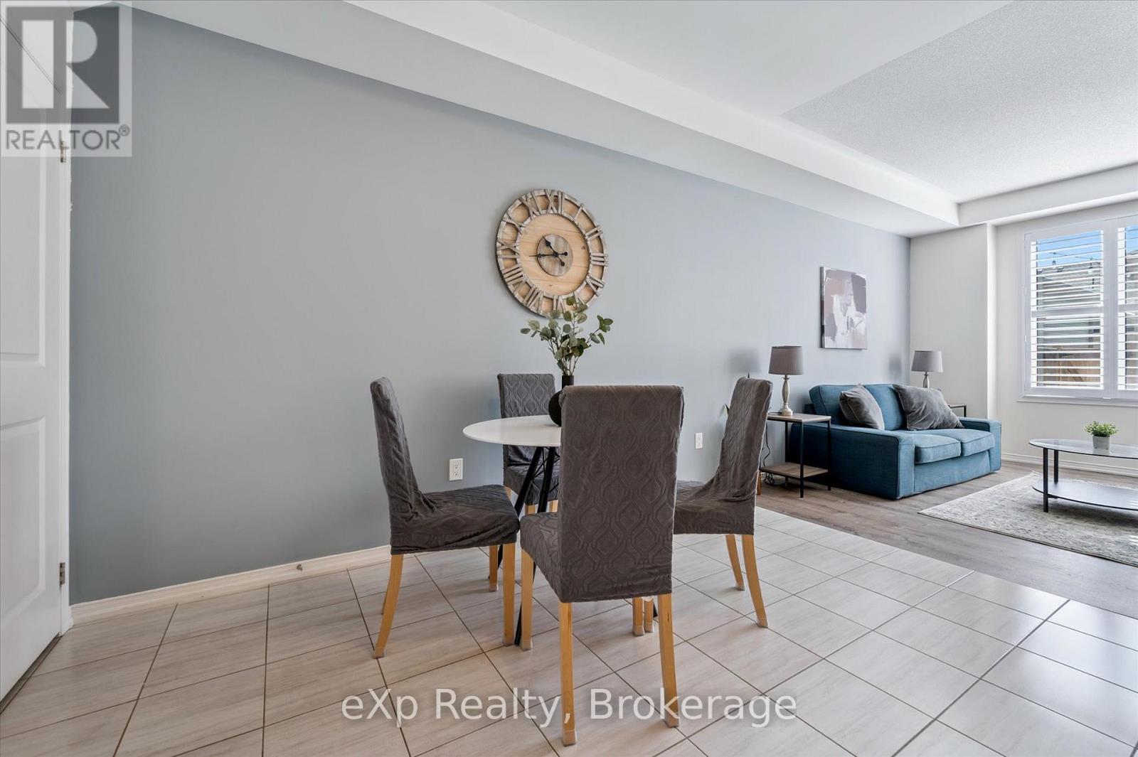 Photo 16 of 45 Elliot Avenue E, Centre Wellington ON