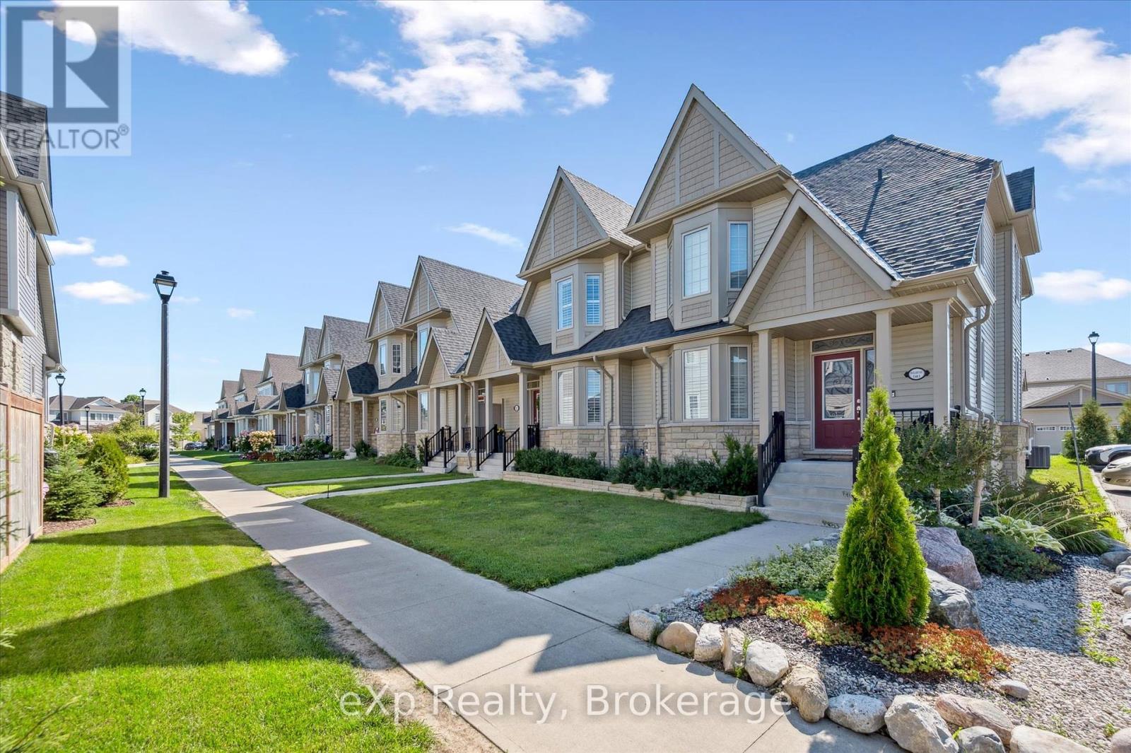 Photo 2 of 45 Elliot Avenue E, Centre Wellington ON