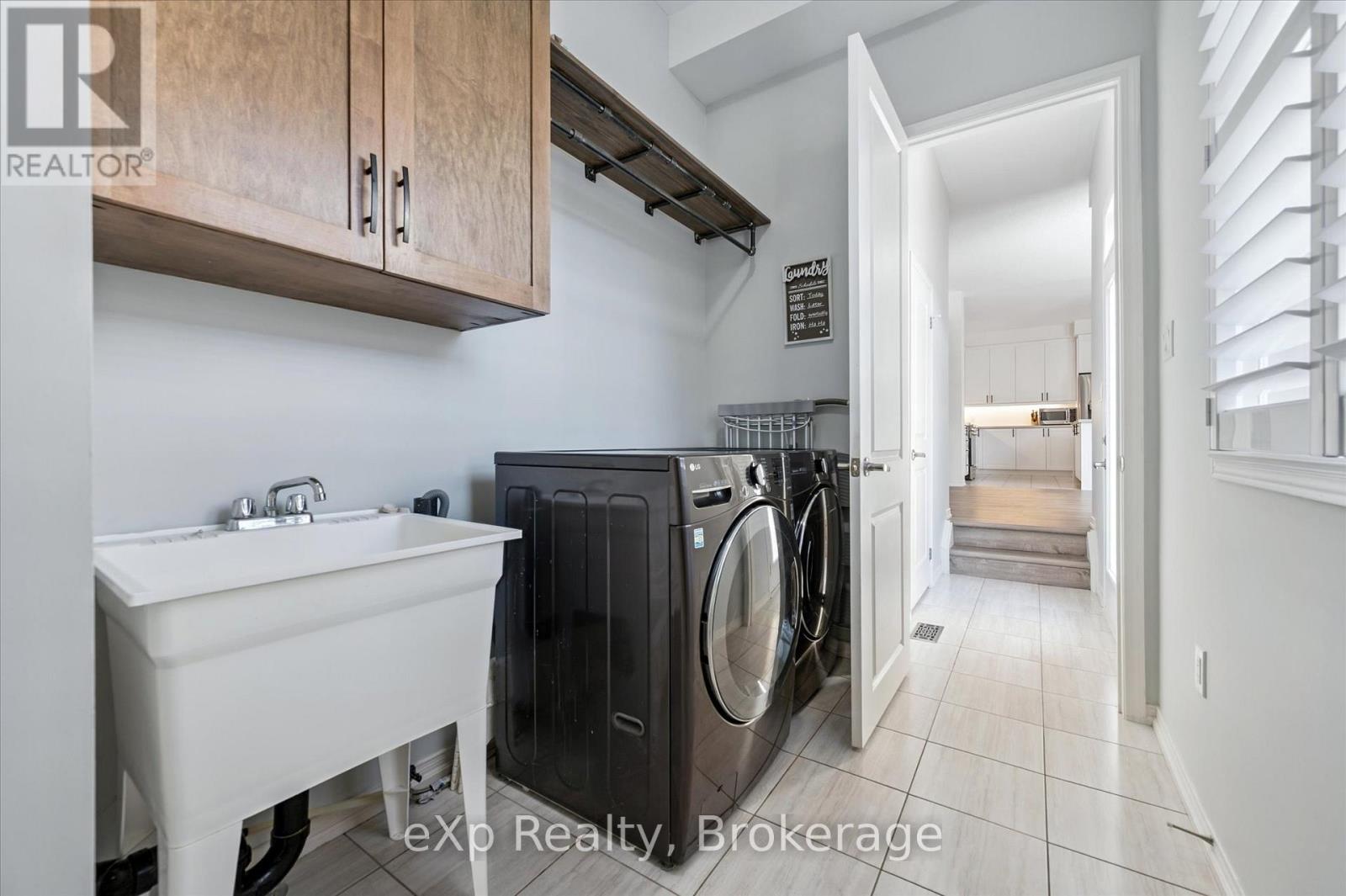 Photo 22 of 45 Elliot Avenue E, Centre Wellington ON