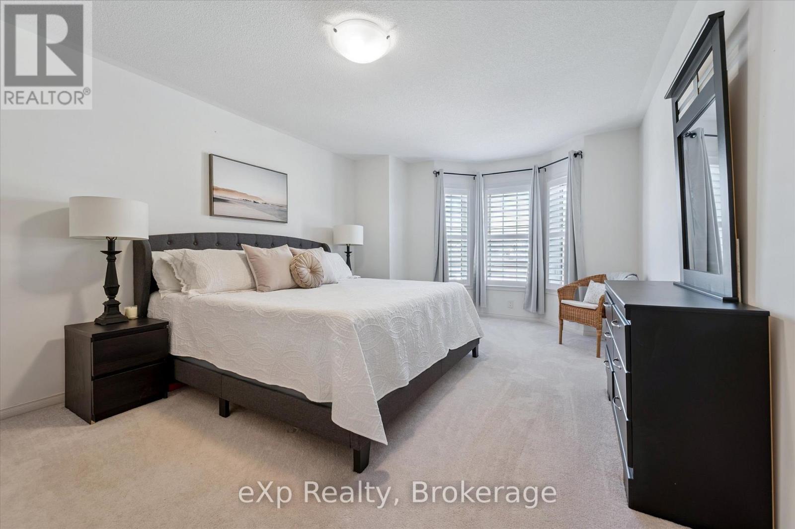 Photo 29 of 45 Elliot Avenue E, Centre Wellington ON