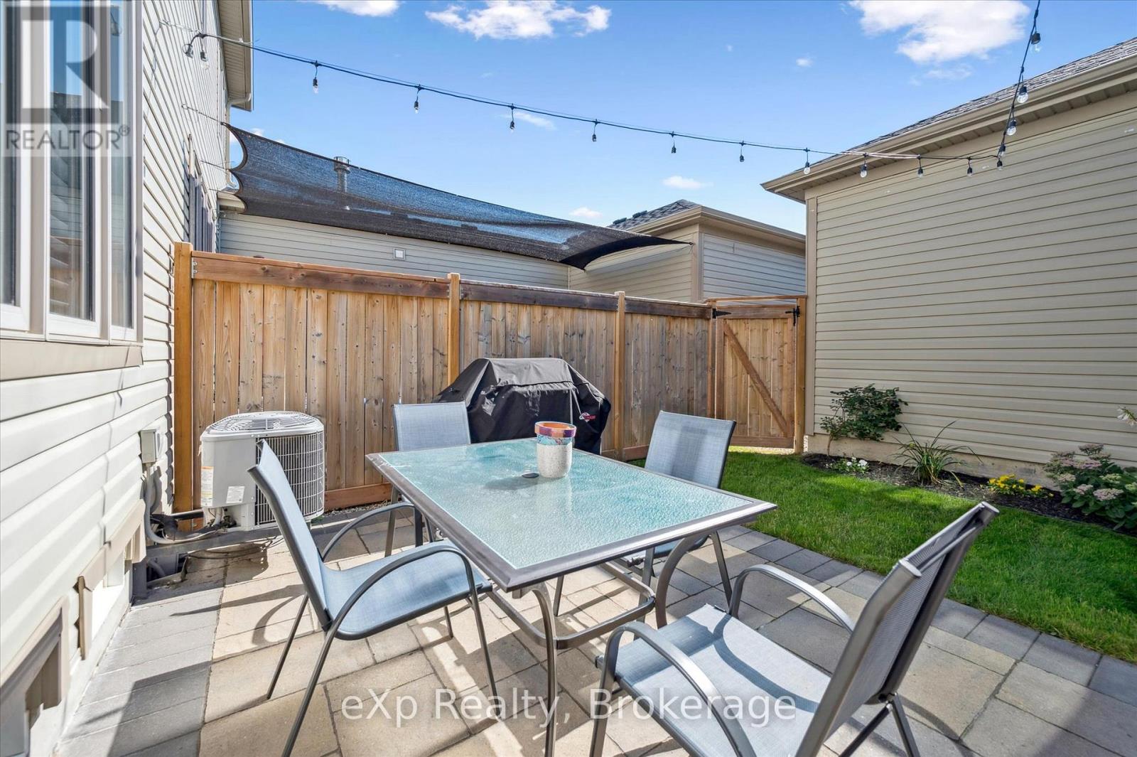 Photo 38 of 45 Elliot Avenue E, Centre Wellington ON