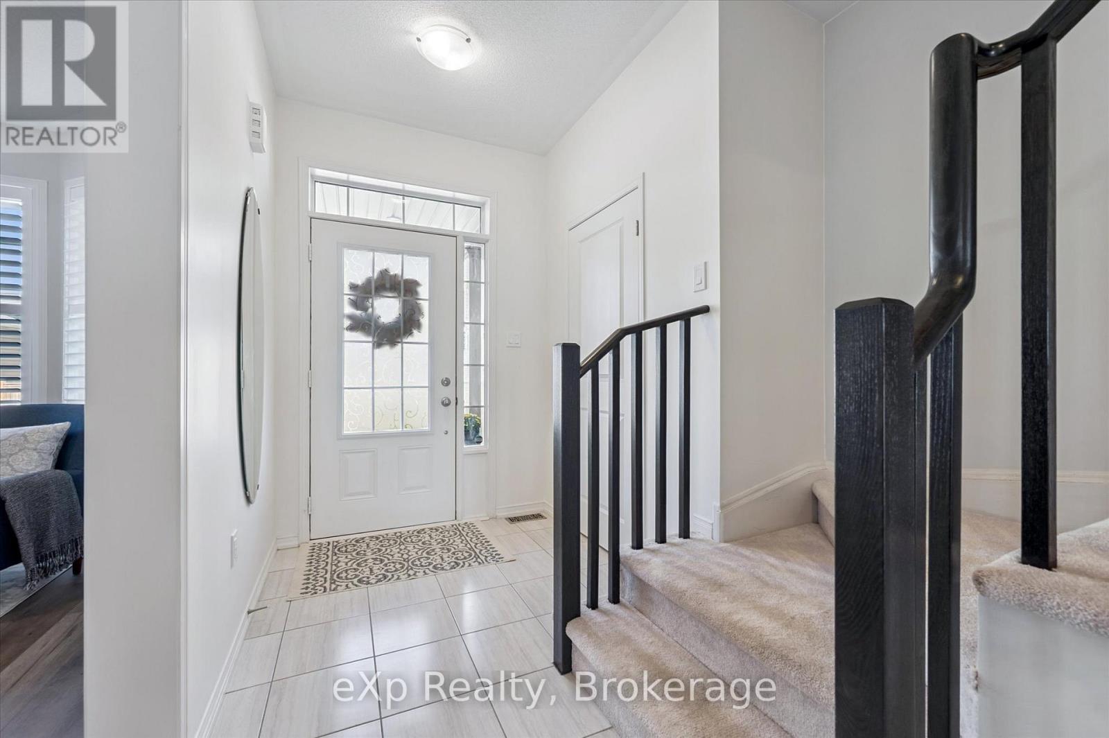 Photo 5 of 45 Elliot Avenue E, Centre Wellington ON