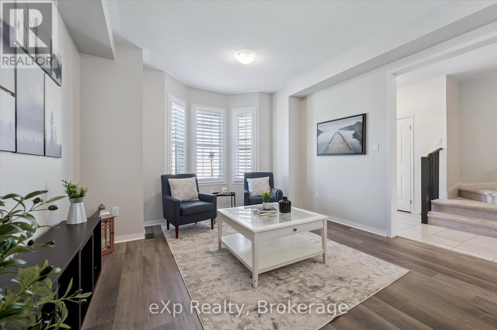 Photo 6 of 45 Elliot Avenue E, Centre Wellington ON