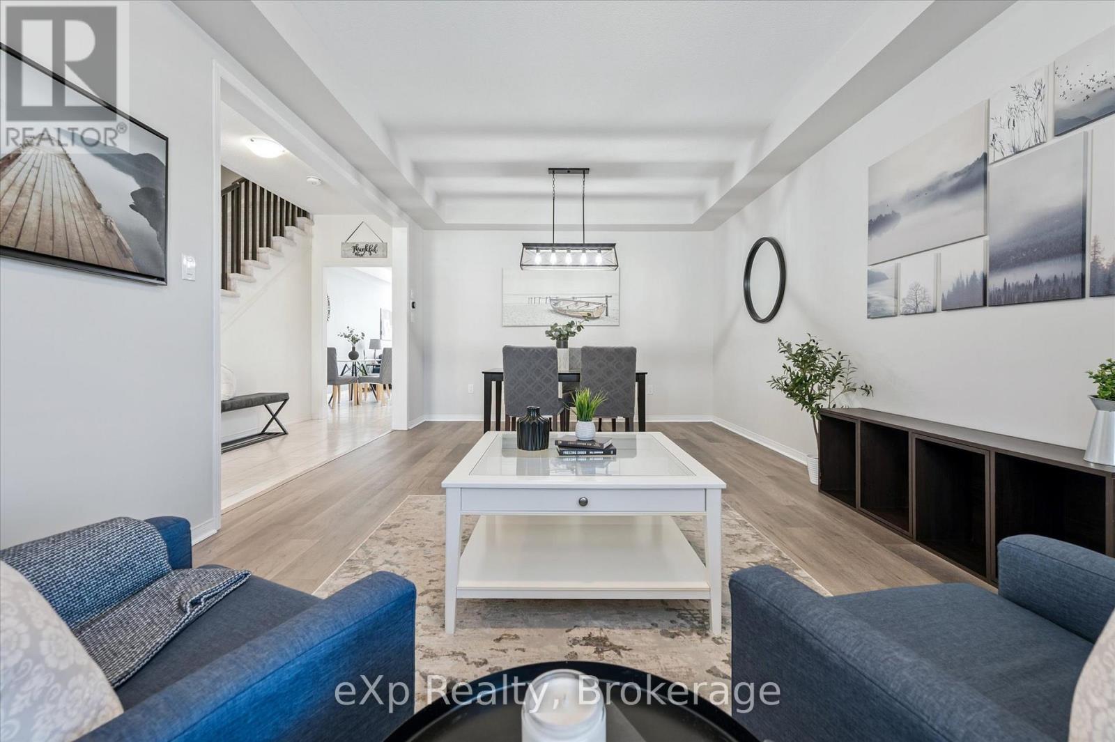 Photo 7 of 45 Elliot Avenue E, Centre Wellington ON