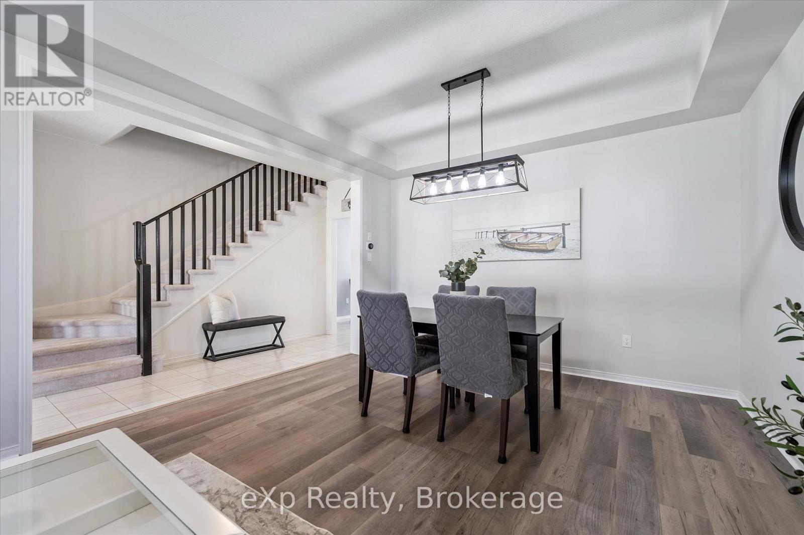 Photo 9 of 45 Elliot Avenue E, Centre Wellington ON
