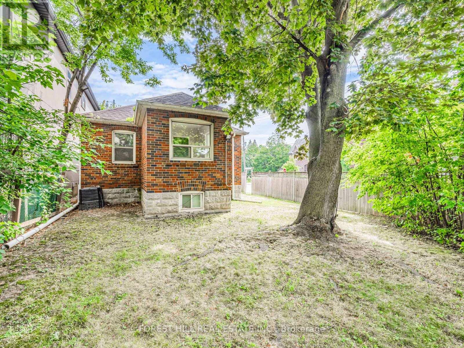Photo 31 of 2 Esgore Drive, Toronto ON