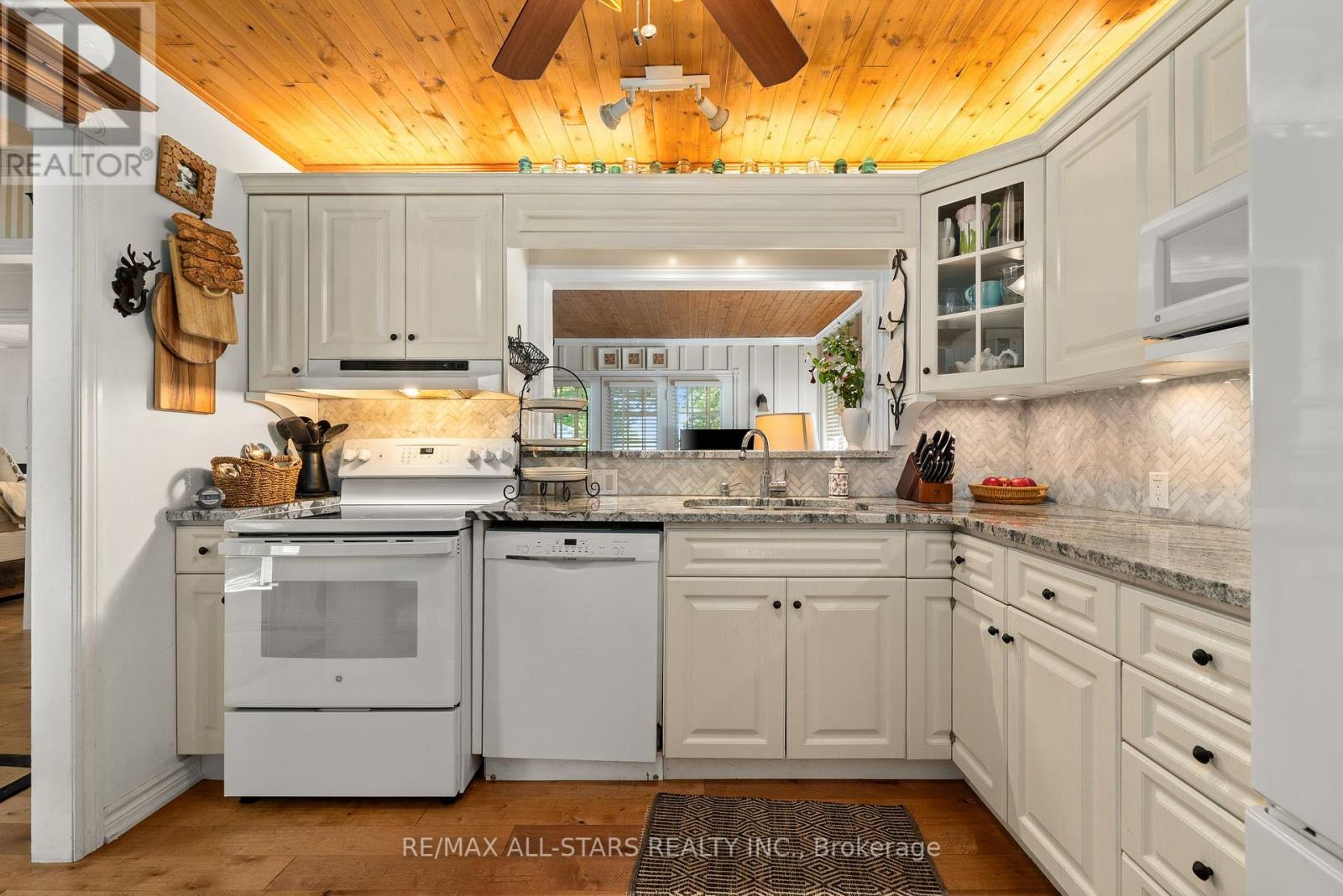 Photo 8 of 50 Bayview Estate Road, Kawartha Lakes ON