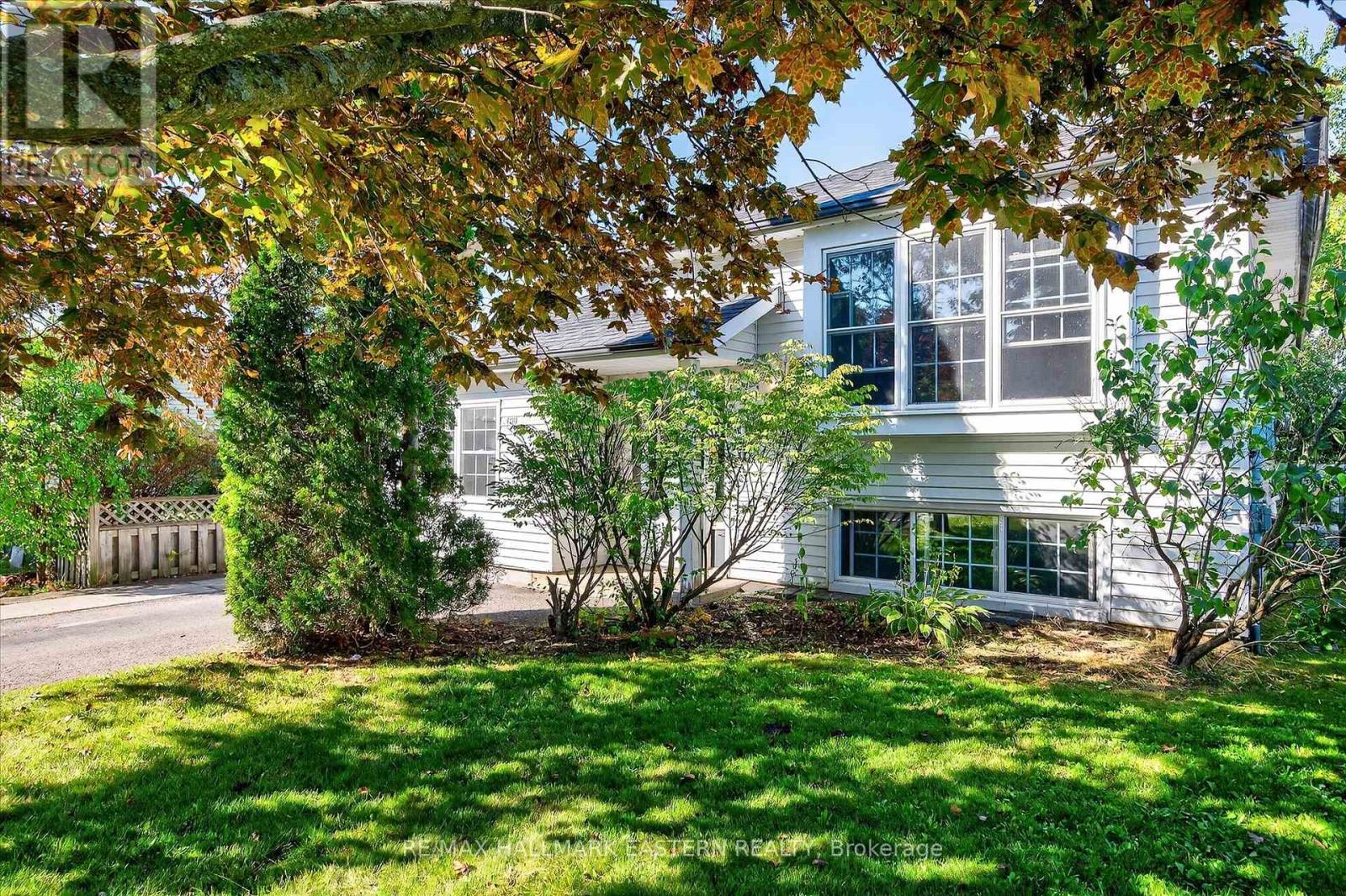 Photo 1 of 1200 Huntington Circle, Peterborough West ON
