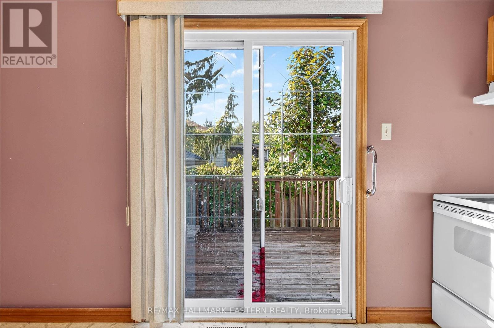 Photo 15 of 1200 Huntington Circle, Peterborough West ON