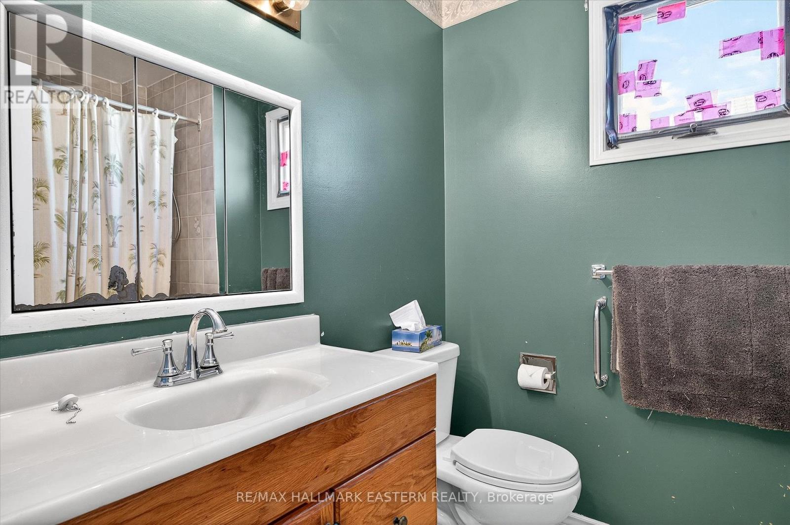 Photo 24 of 1200 Huntington Circle, Peterborough West ON