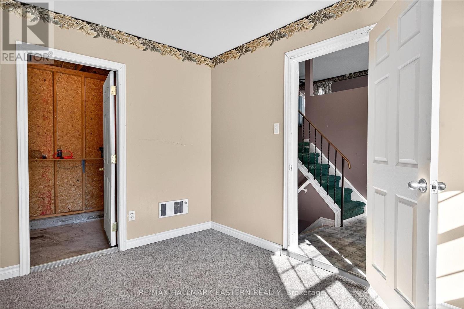 Photo 30 of 1200 Huntington Circle, Peterborough West ON