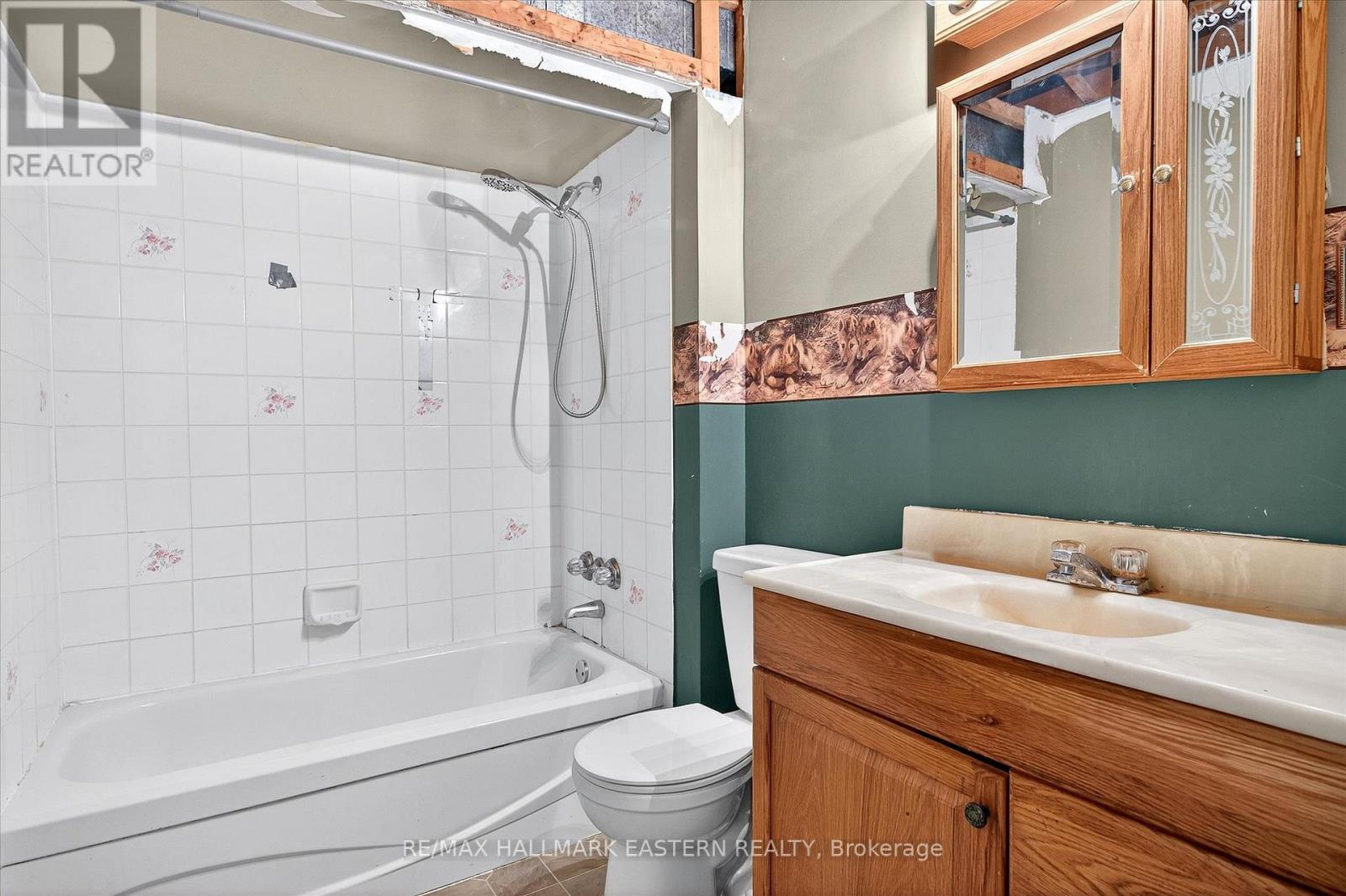Photo 39 of 1200 Huntington Circle, Peterborough West ON