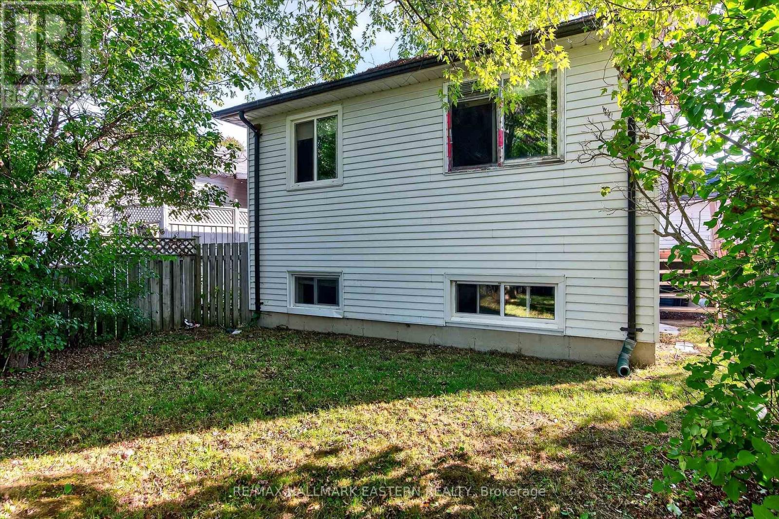 Photo 41 of 1200 Huntington Circle, Peterborough West ON