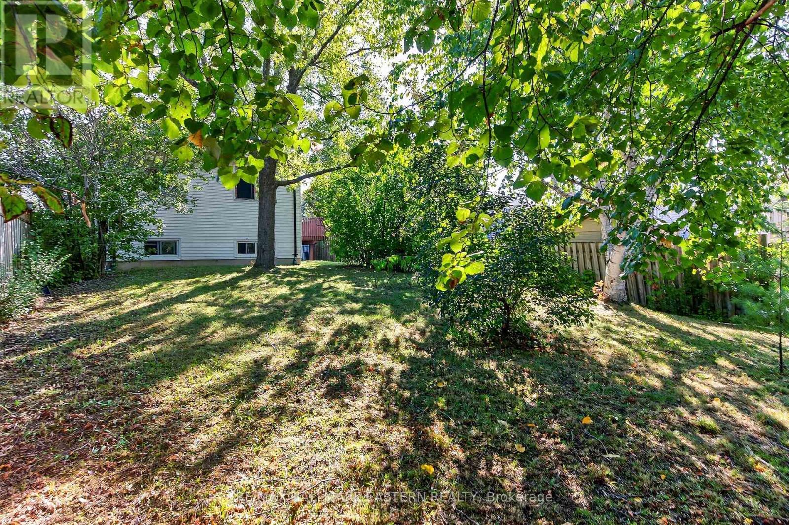 Photo 43 of 1200 Huntington Circle, Peterborough West ON