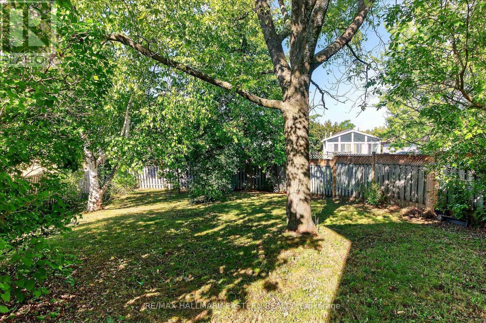 Photo 44 of 1200 Huntington Circle, Peterborough West ON