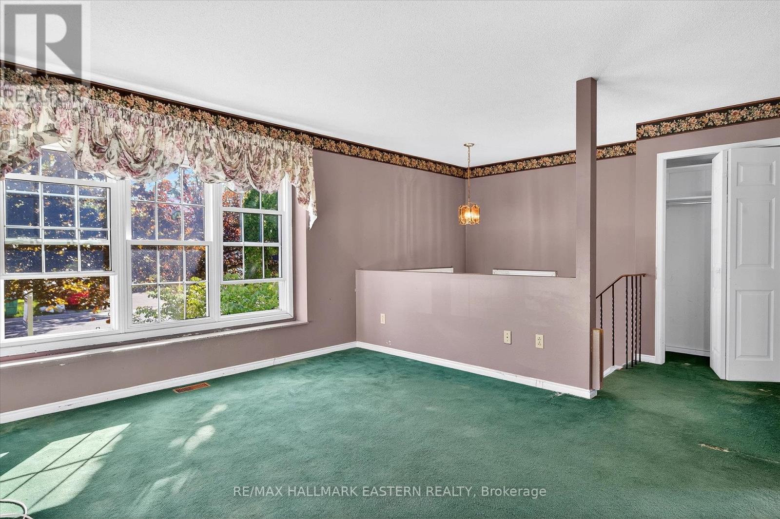 Photo 6 of 1200 Huntington Circle, Peterborough West ON