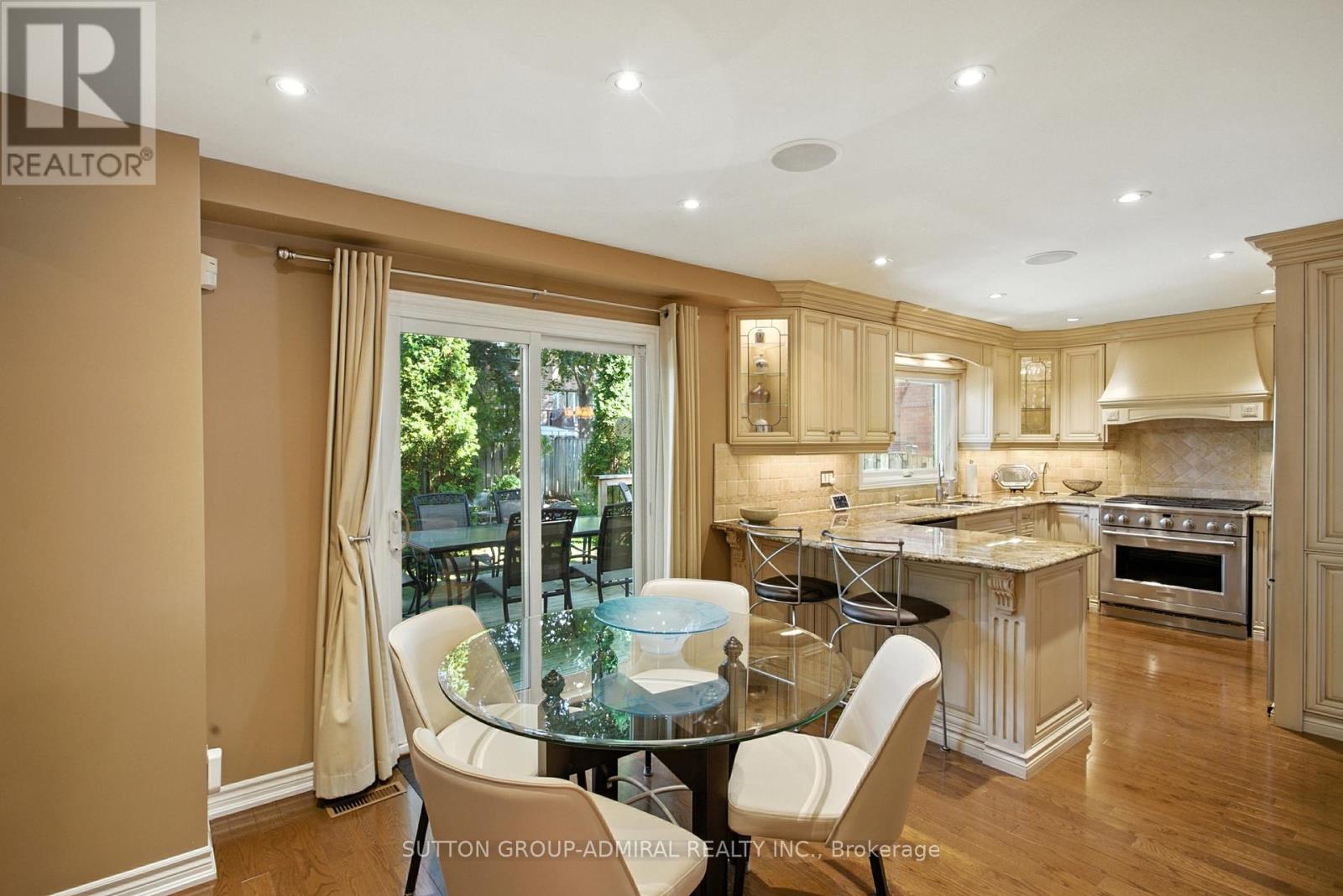 Photo 10 of 12 Glendale Road, Markham ON