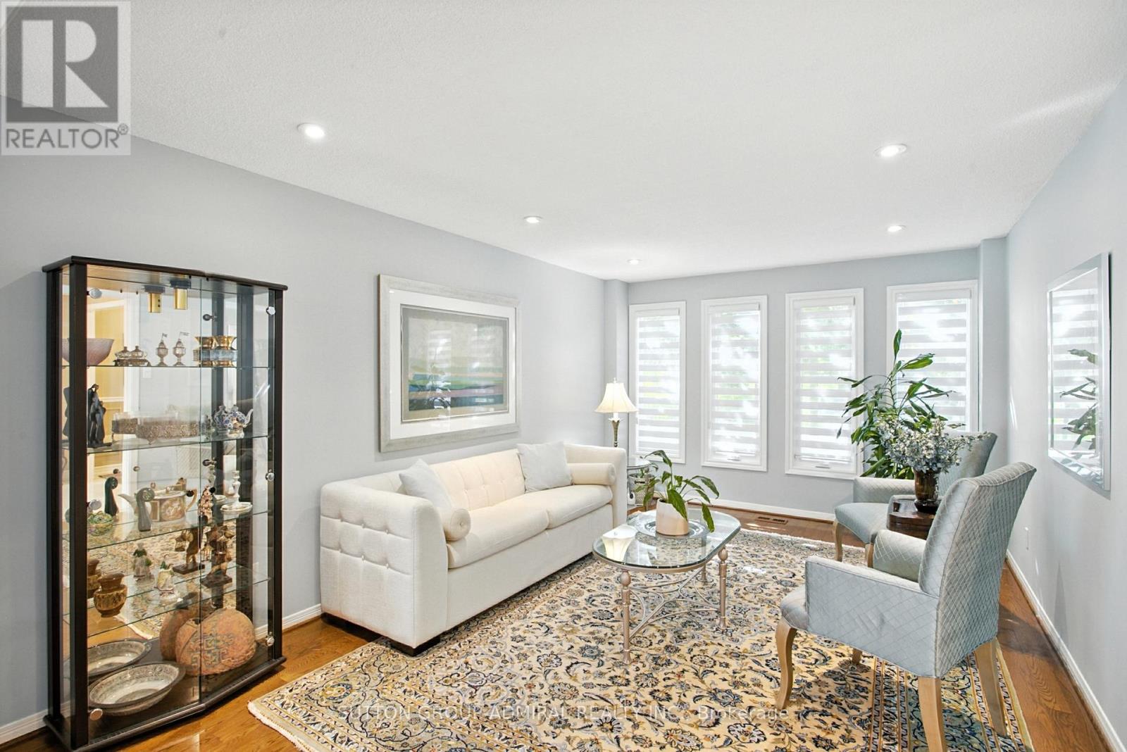 Photo 4 of 12 Glendale Road, Markham ON