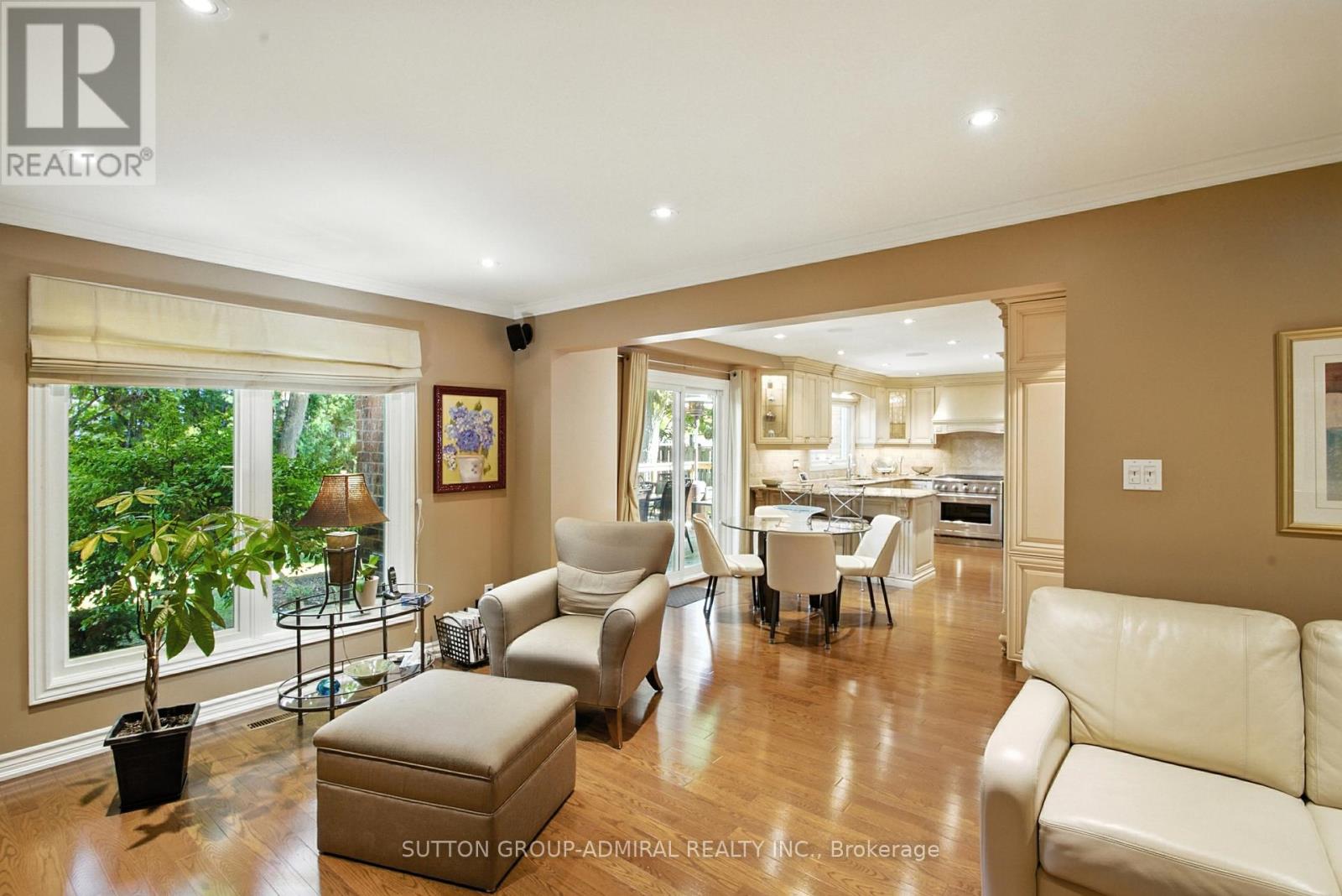 Photo 8 of 12 Glendale Road, Markham ON