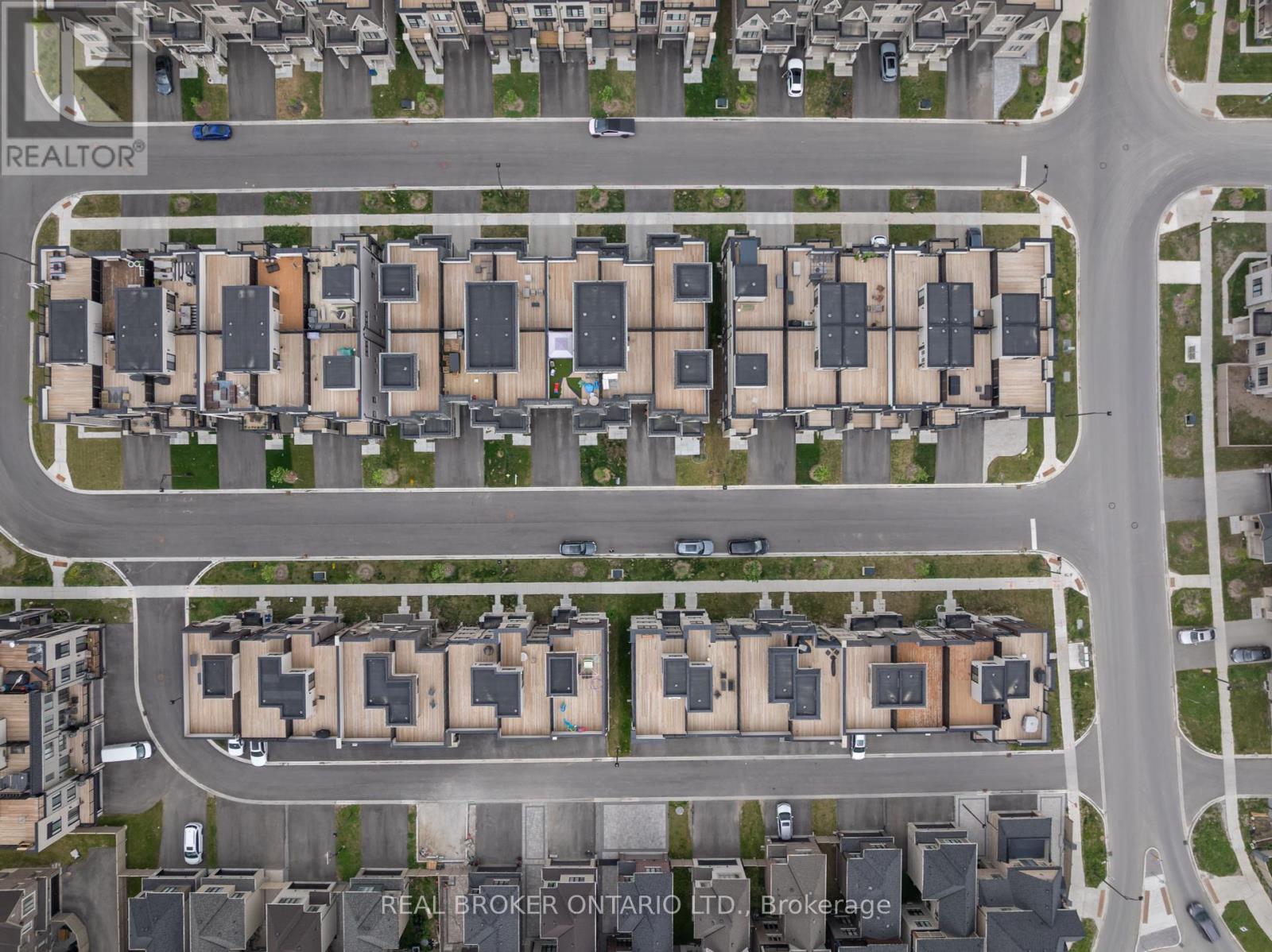 Photo 40 of 92 William Shearn Crescent, Markham ON