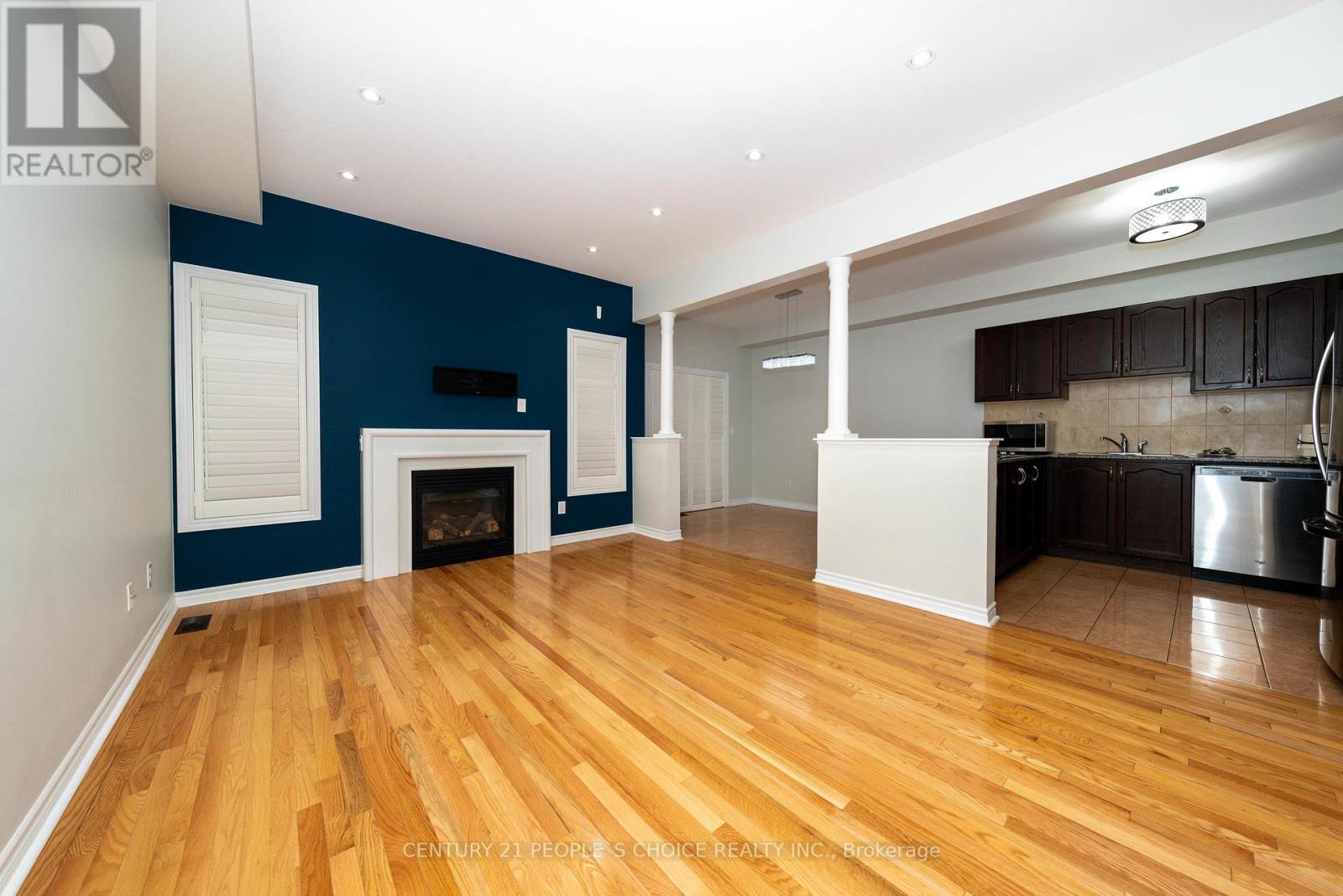 Photo 2 of Upper 38 Vettese Court, Markham ON