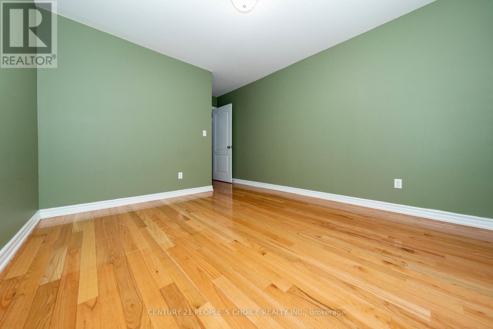 Photo 21 of Upper 38 Vettese Court, Markham ON