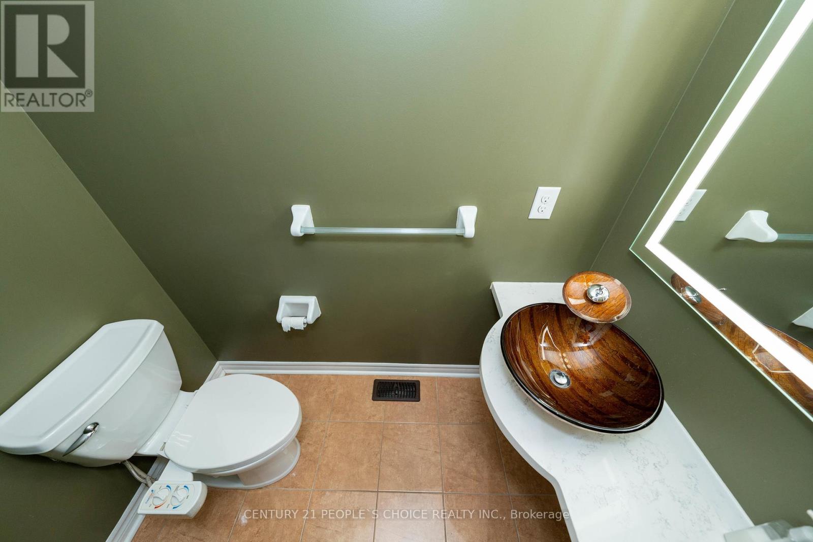 Photo 36 of Upper 38 Vettese Court, Markham ON