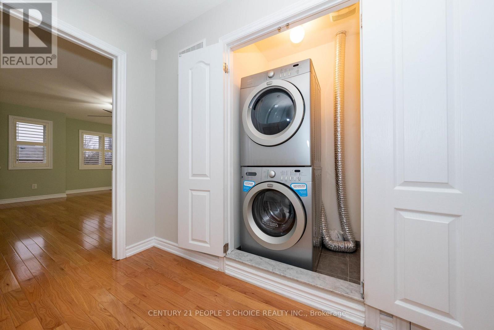Photo 38 of Upper 38 Vettese Court, Markham ON