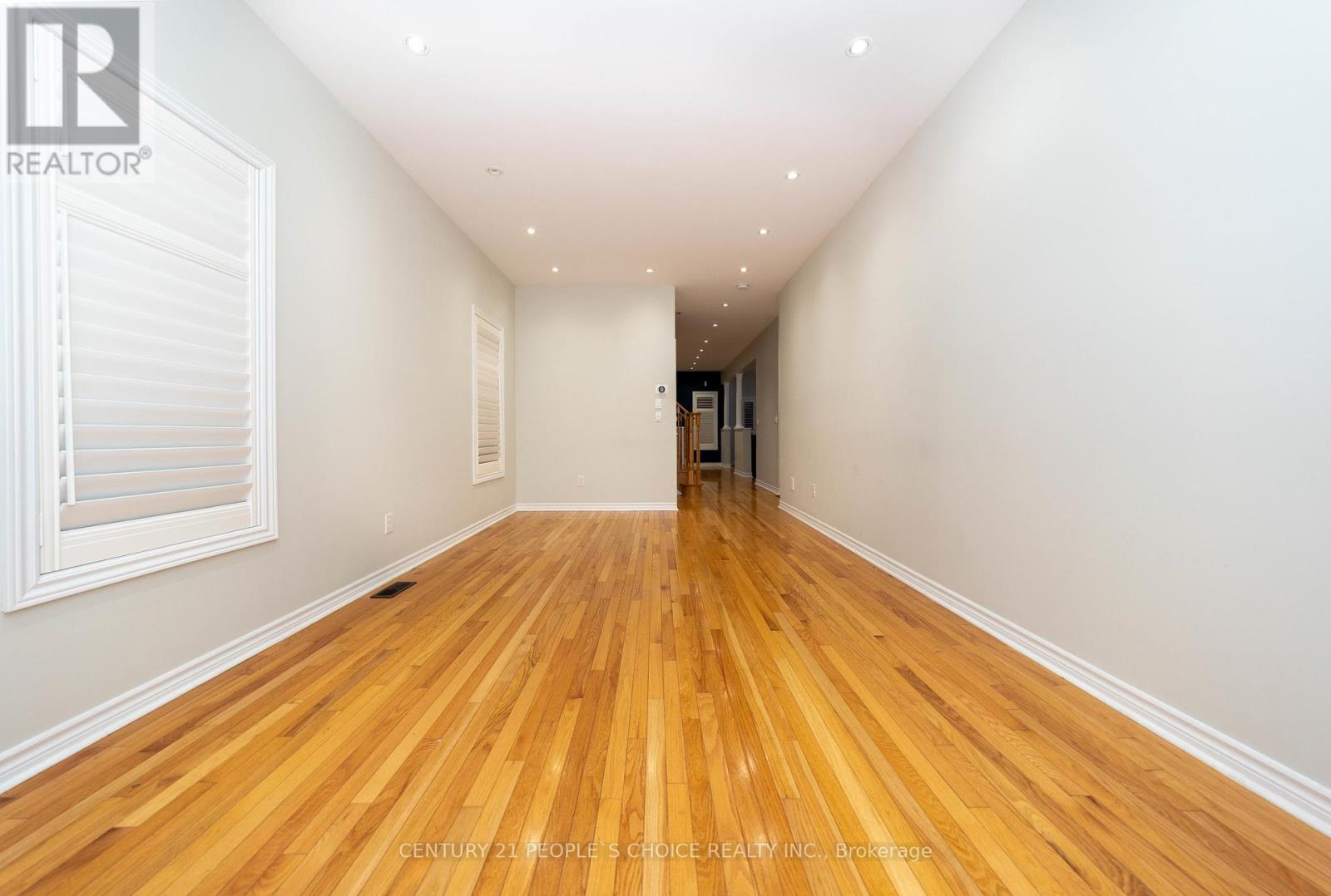Photo 5 of Upper 38 Vettese Court, Markham ON
