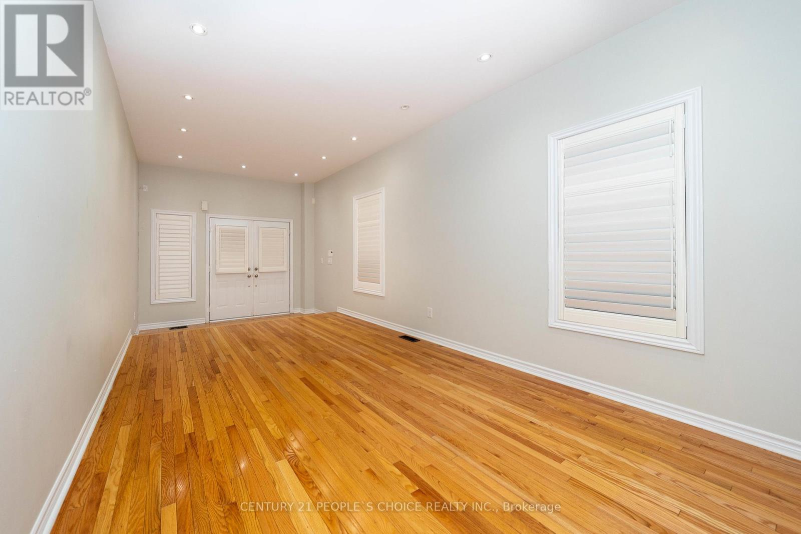Photo 6 of Upper 38 Vettese Court, Markham ON