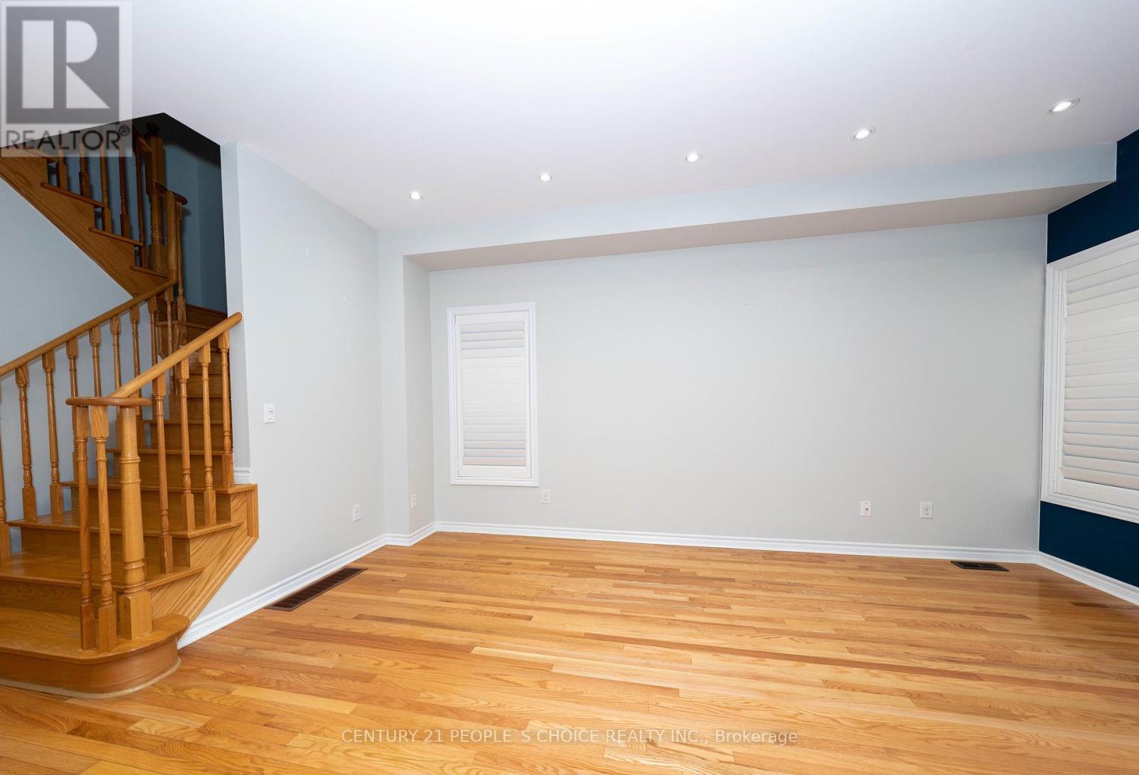 Photo 8 of Upper 38 Vettese Court, Markham ON