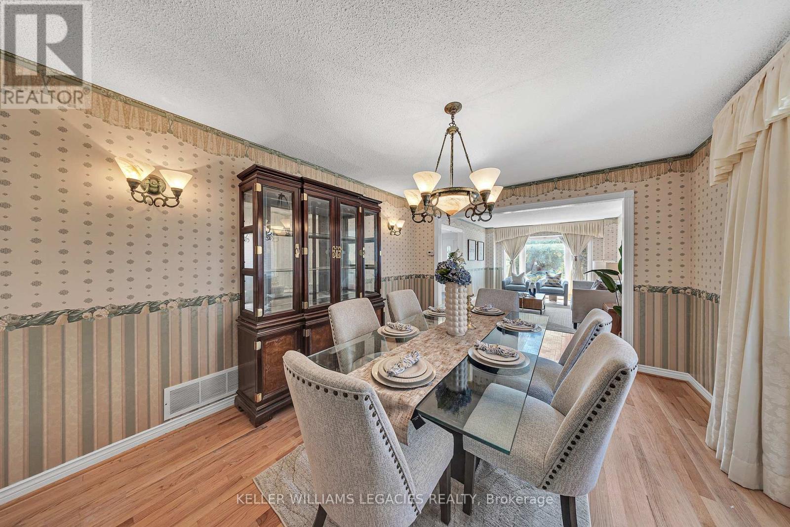 Photo 10 of 50 Summerdale Drive, Markham ON