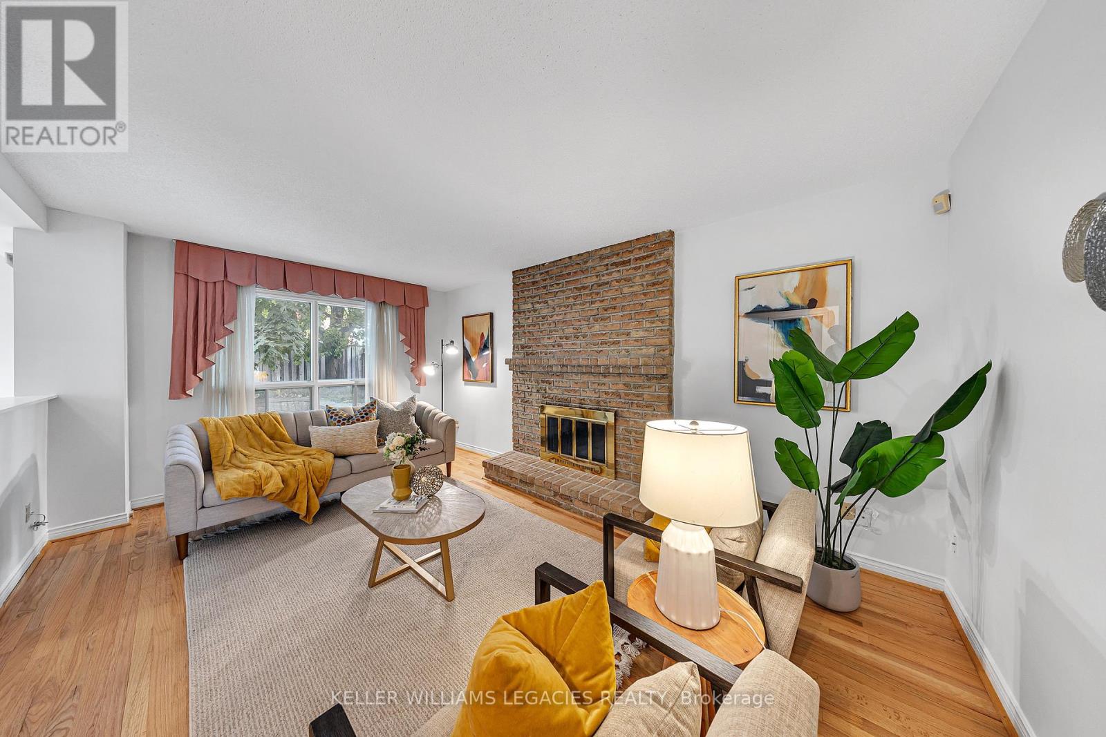 Photo 16 of 50 Summerdale Drive, Markham ON