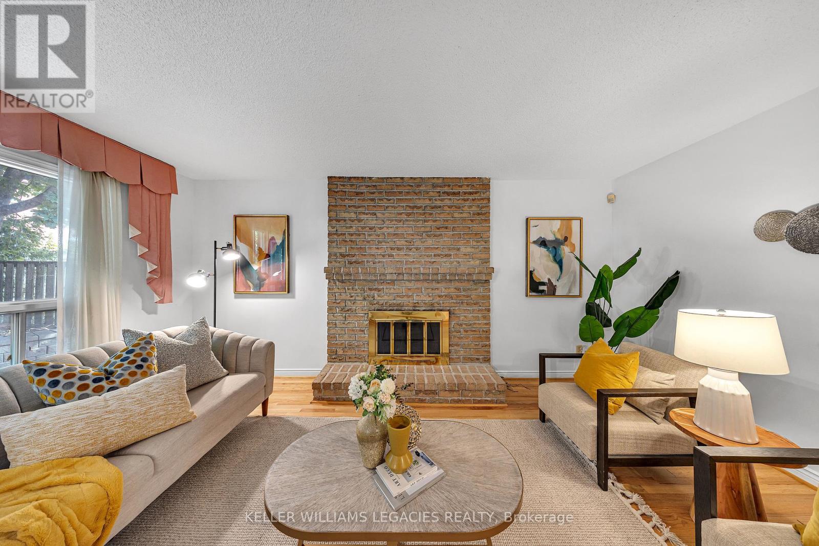 Photo 17 of 50 Summerdale Drive, Markham ON