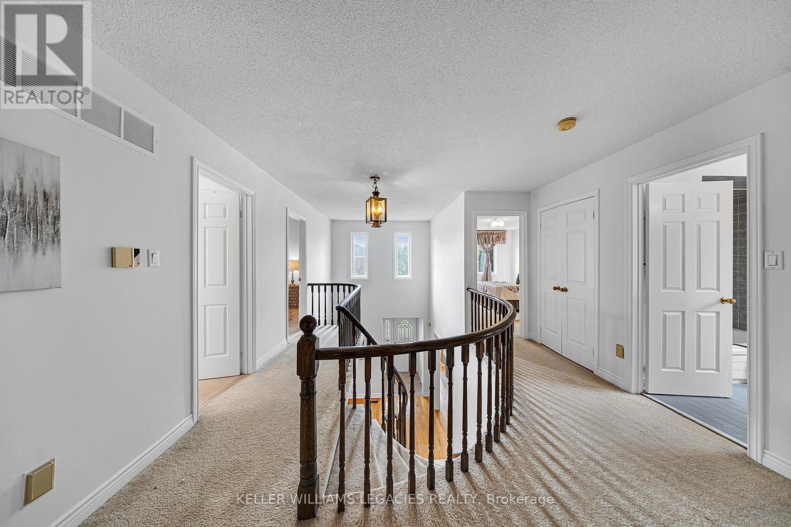 Photo 21 of 50 Summerdale Drive, Markham ON