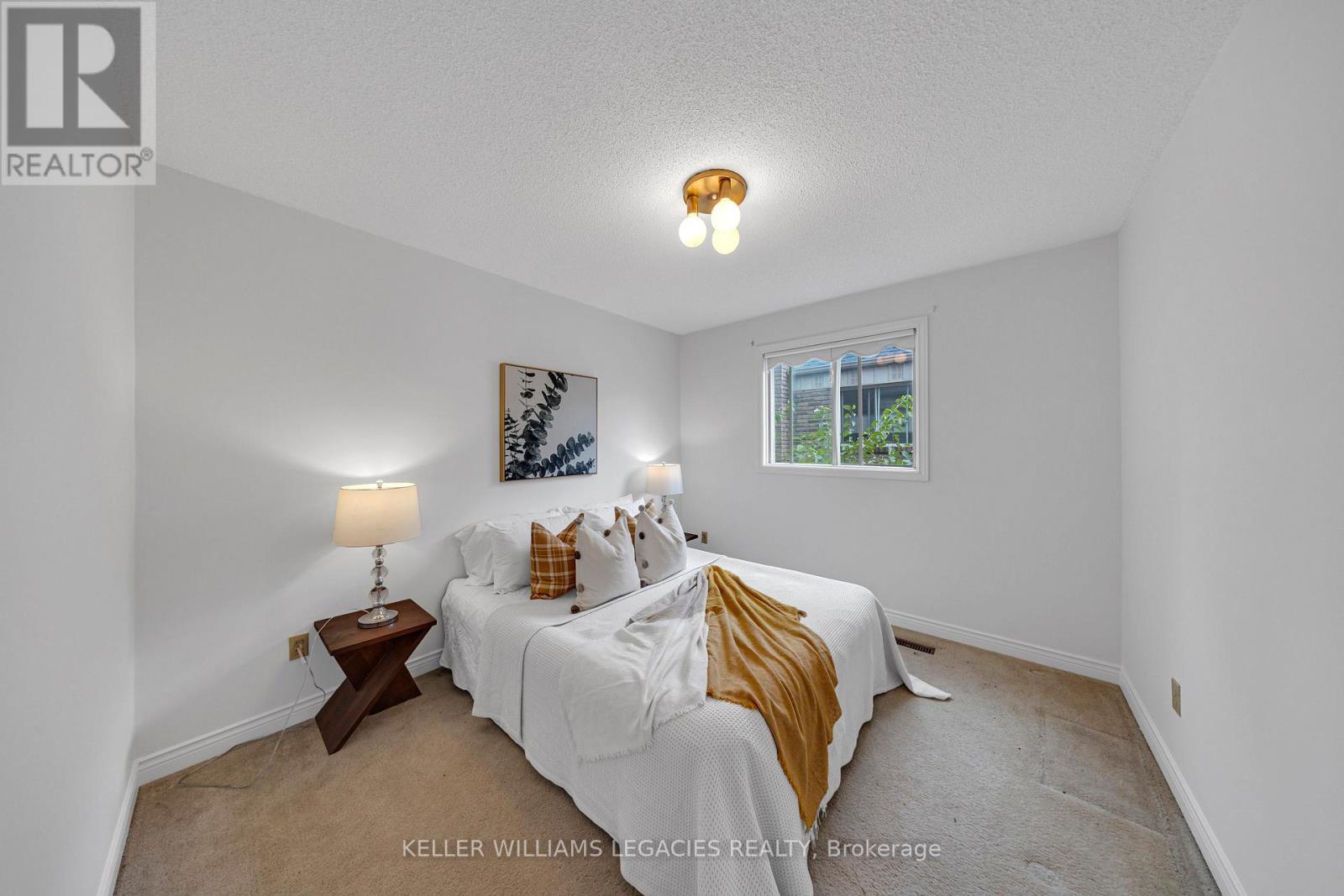 Photo 23 of 50 Summerdale Drive, Markham ON