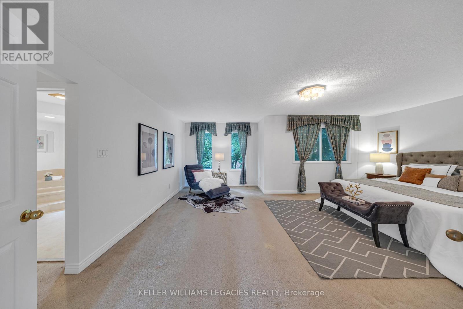 Photo 24 of 50 Summerdale Drive, Markham ON
