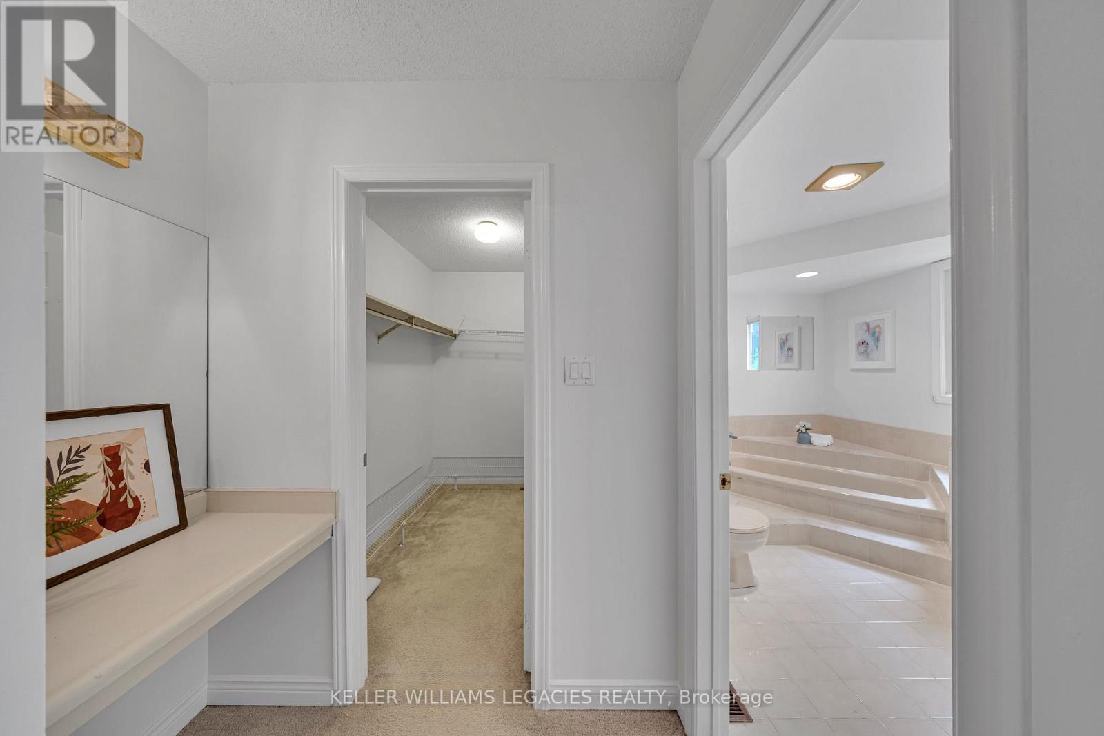 Photo 27 of 50 Summerdale Drive, Markham ON