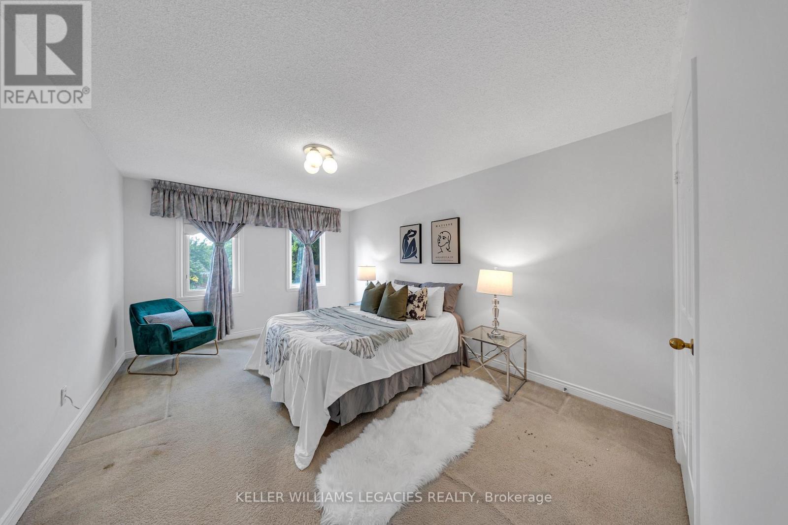 Photo 31 of 50 Summerdale Drive, Markham ON