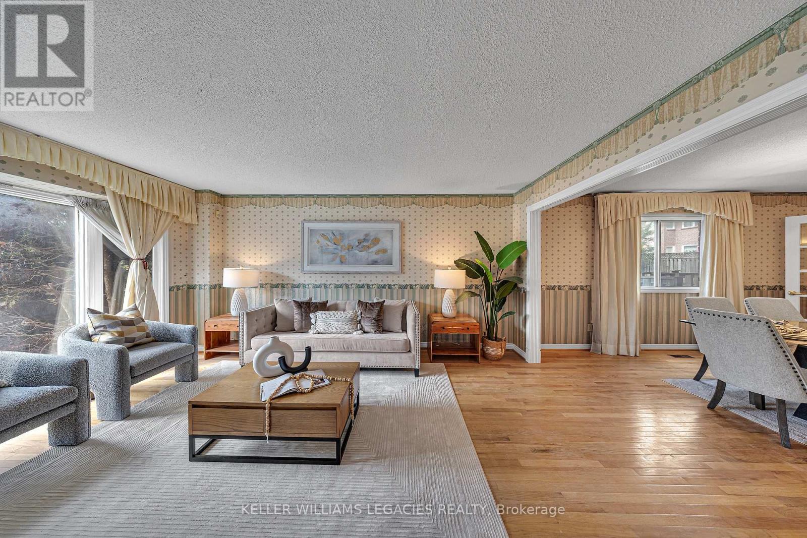 Photo 6 of 50 Summerdale Drive, Markham ON