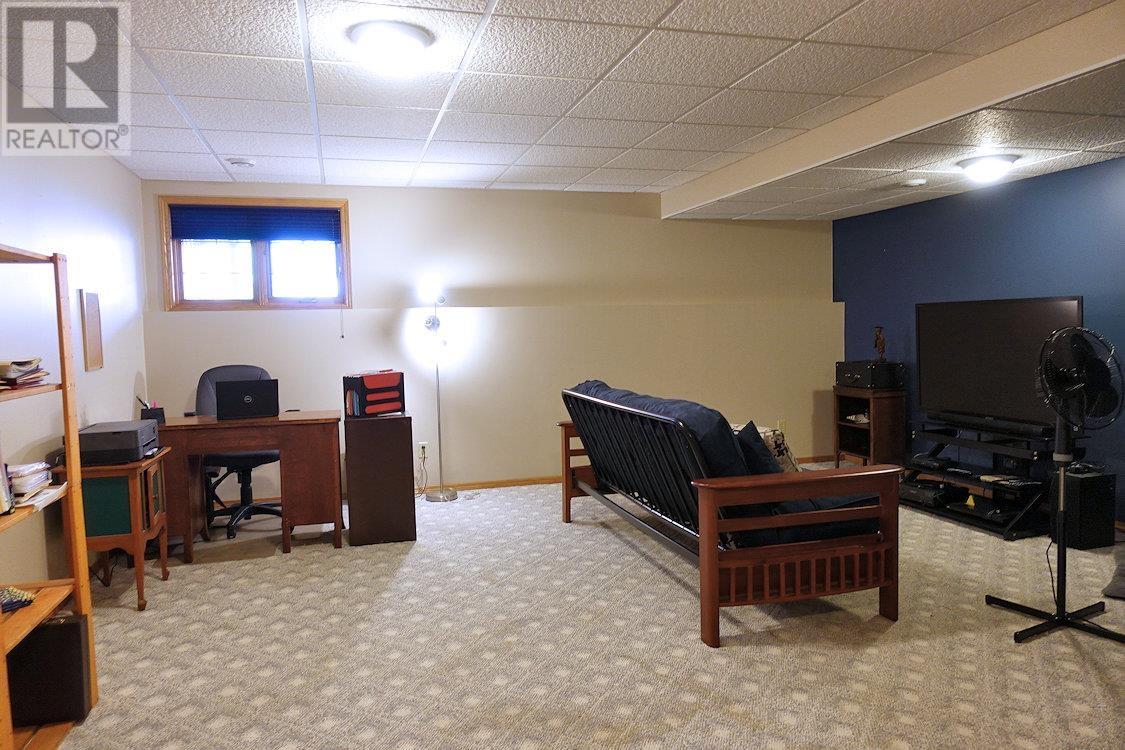 Photo 12 of 274 Caribou Crescent, Thunder Bay ON