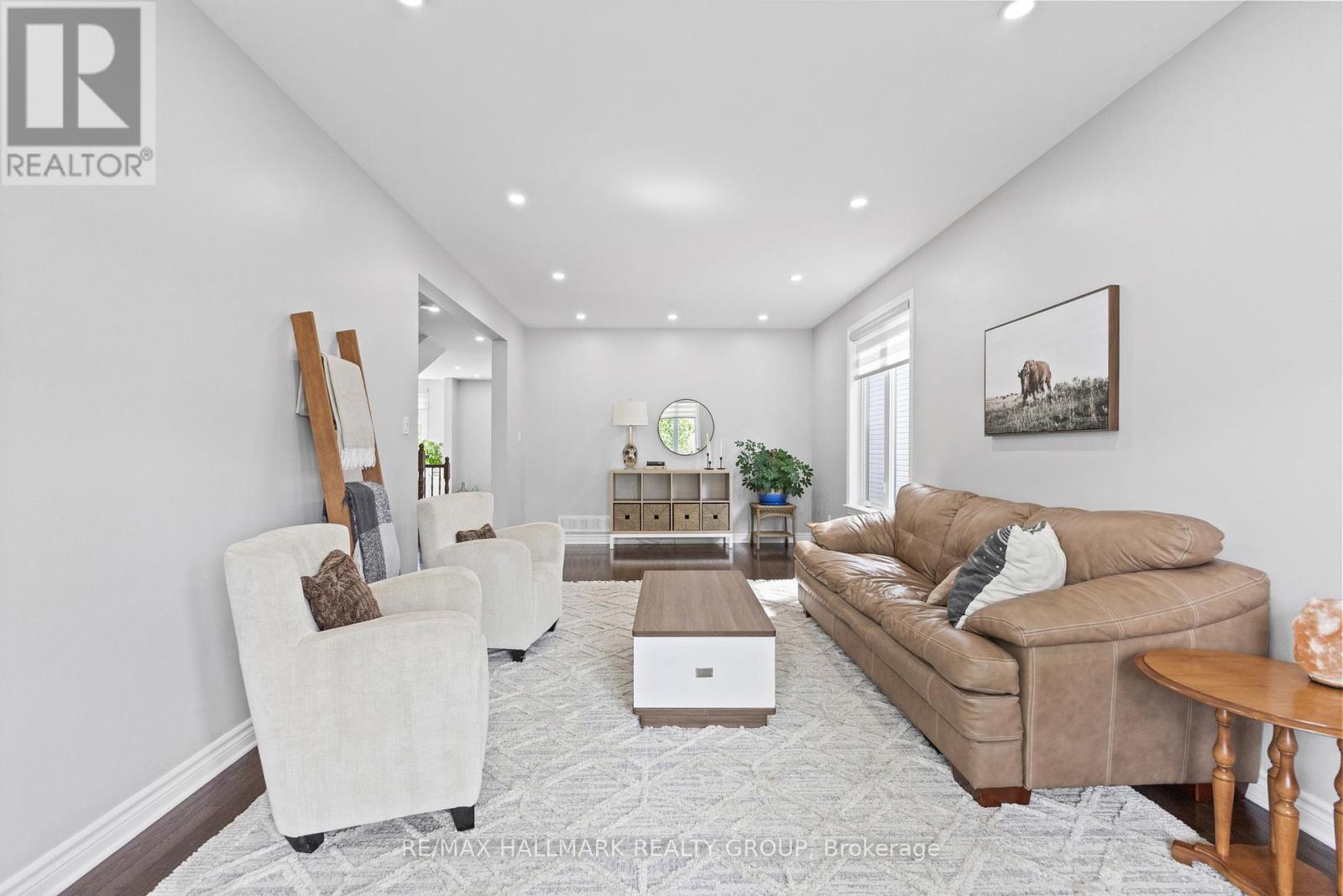 Photo 17 of 254 Gracewood Crescent, Ottawa ON