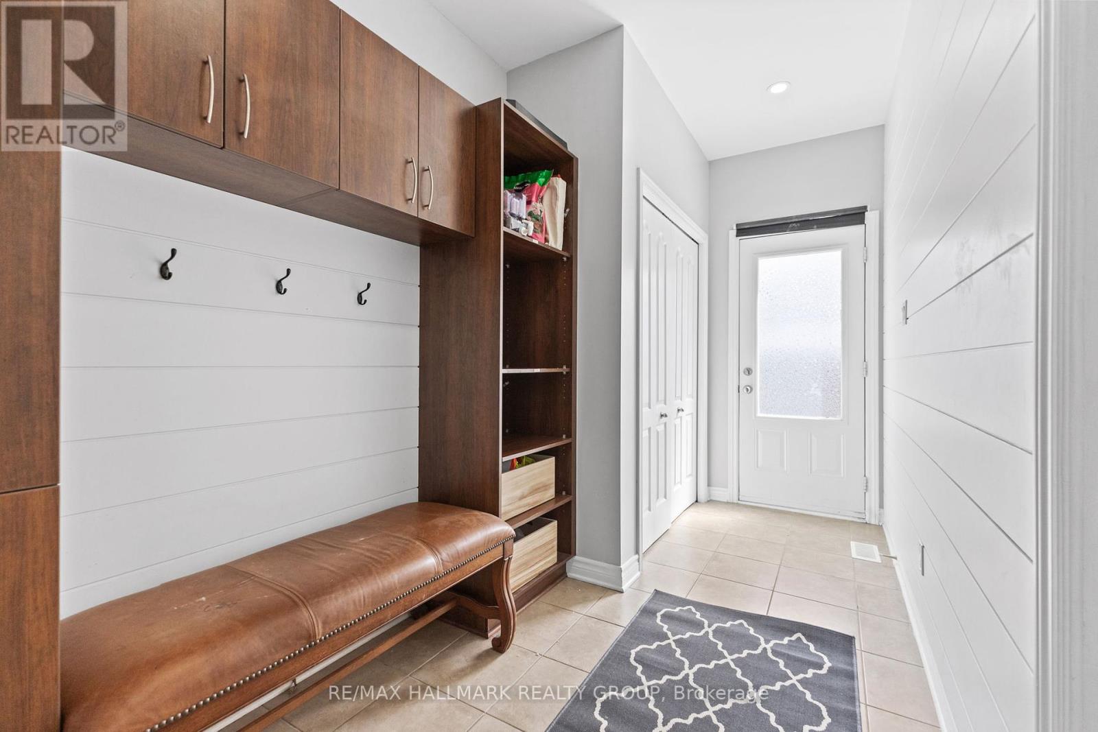 Photo 18 of 254 Gracewood Crescent, Ottawa ON