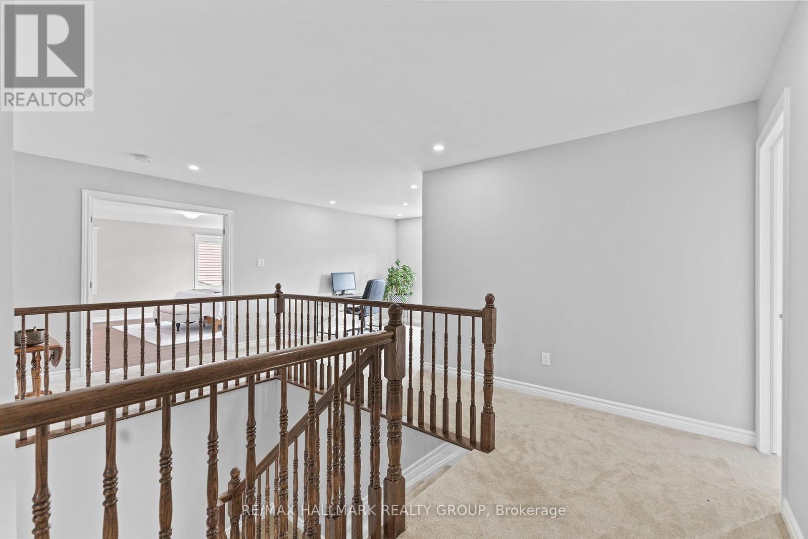 Photo 19 of 254 Gracewood Crescent, Ottawa ON