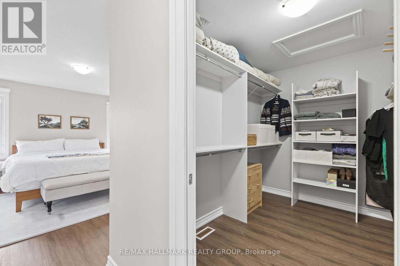 Photo 24 of 254 Gracewood Crescent, Ottawa ON