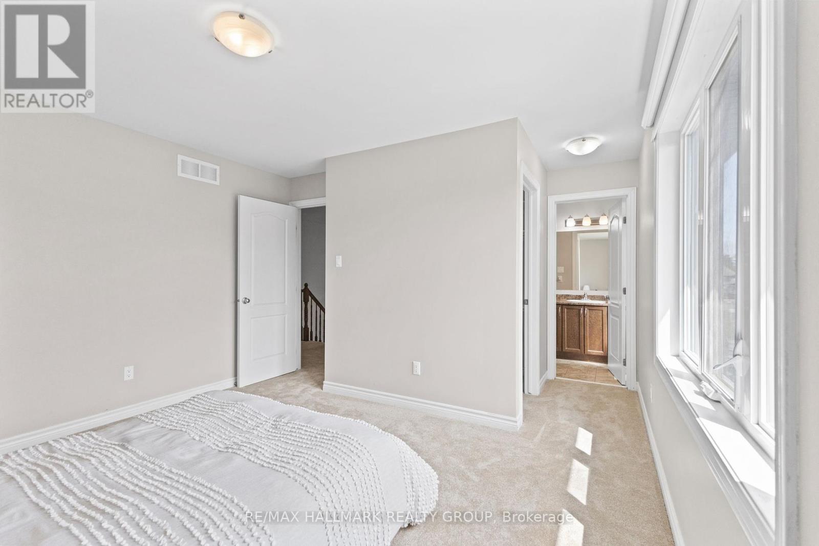 Photo 27 of 254 Gracewood Crescent, Ottawa ON