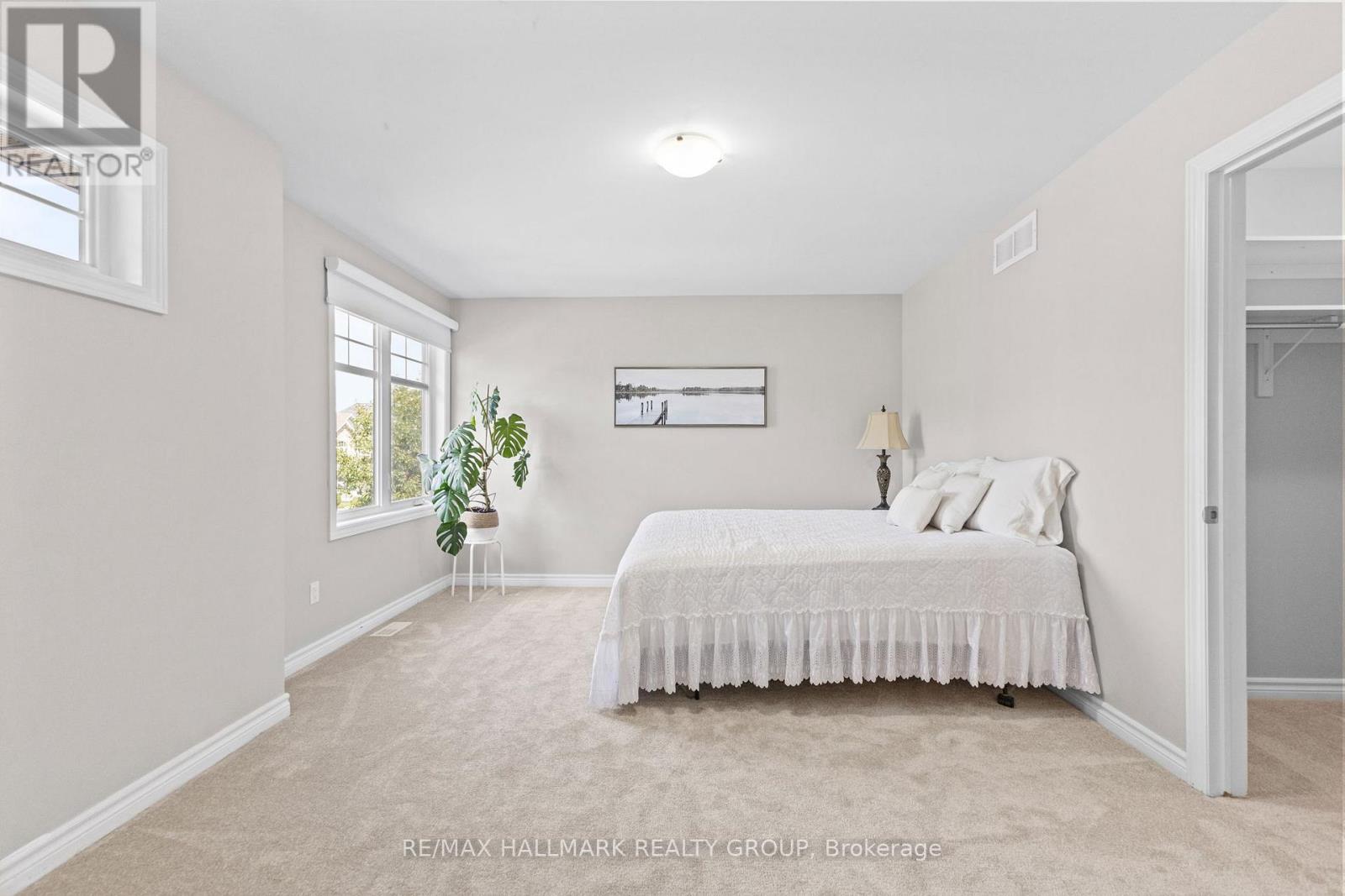 Photo 34 of 254 Gracewood Crescent, Ottawa ON