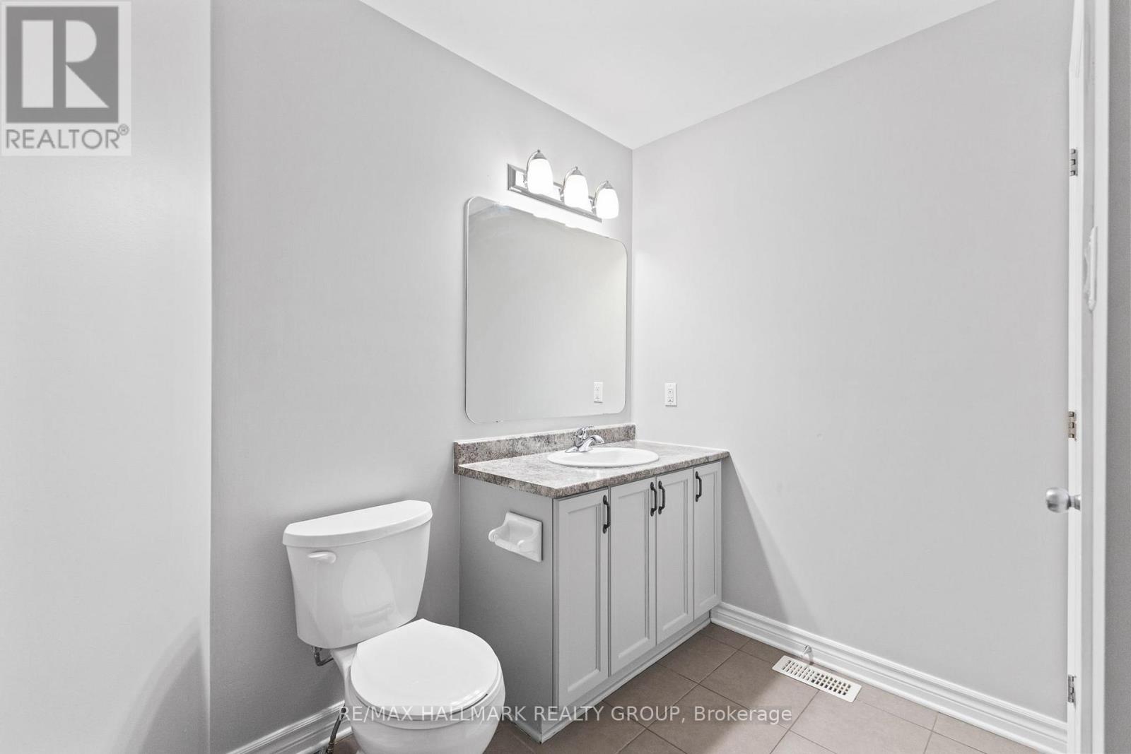 Photo 35 of 254 Gracewood Crescent, Ottawa ON