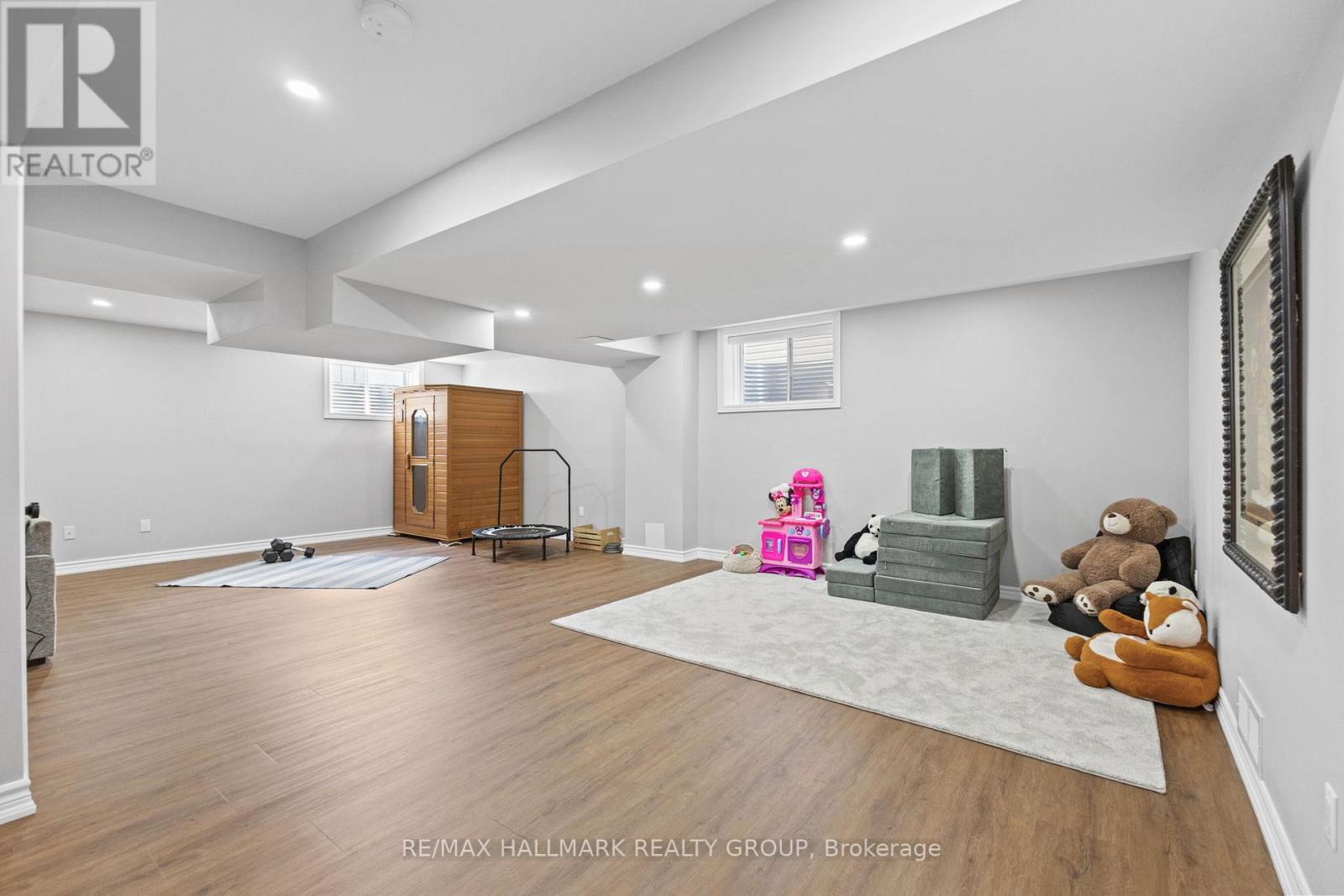 Photo 36 of 254 Gracewood Crescent, Ottawa ON
