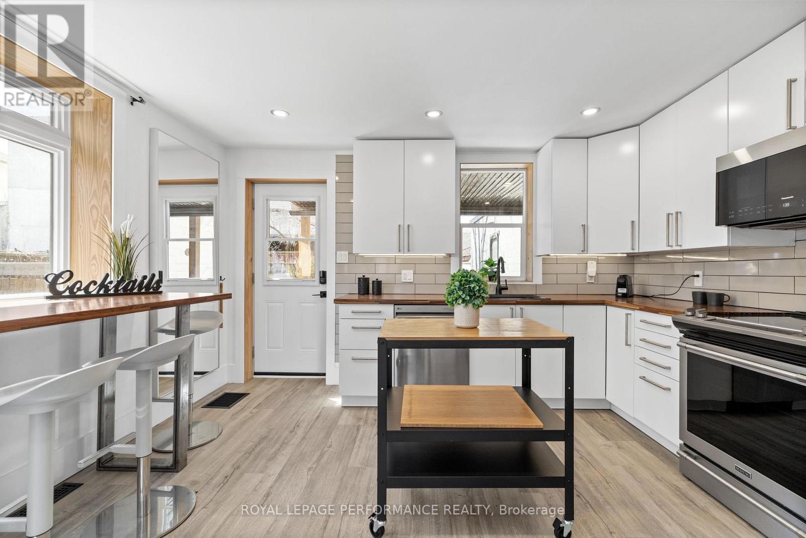 Photo 13 of 12 Sherbrooke Avenue, Ottawa ON